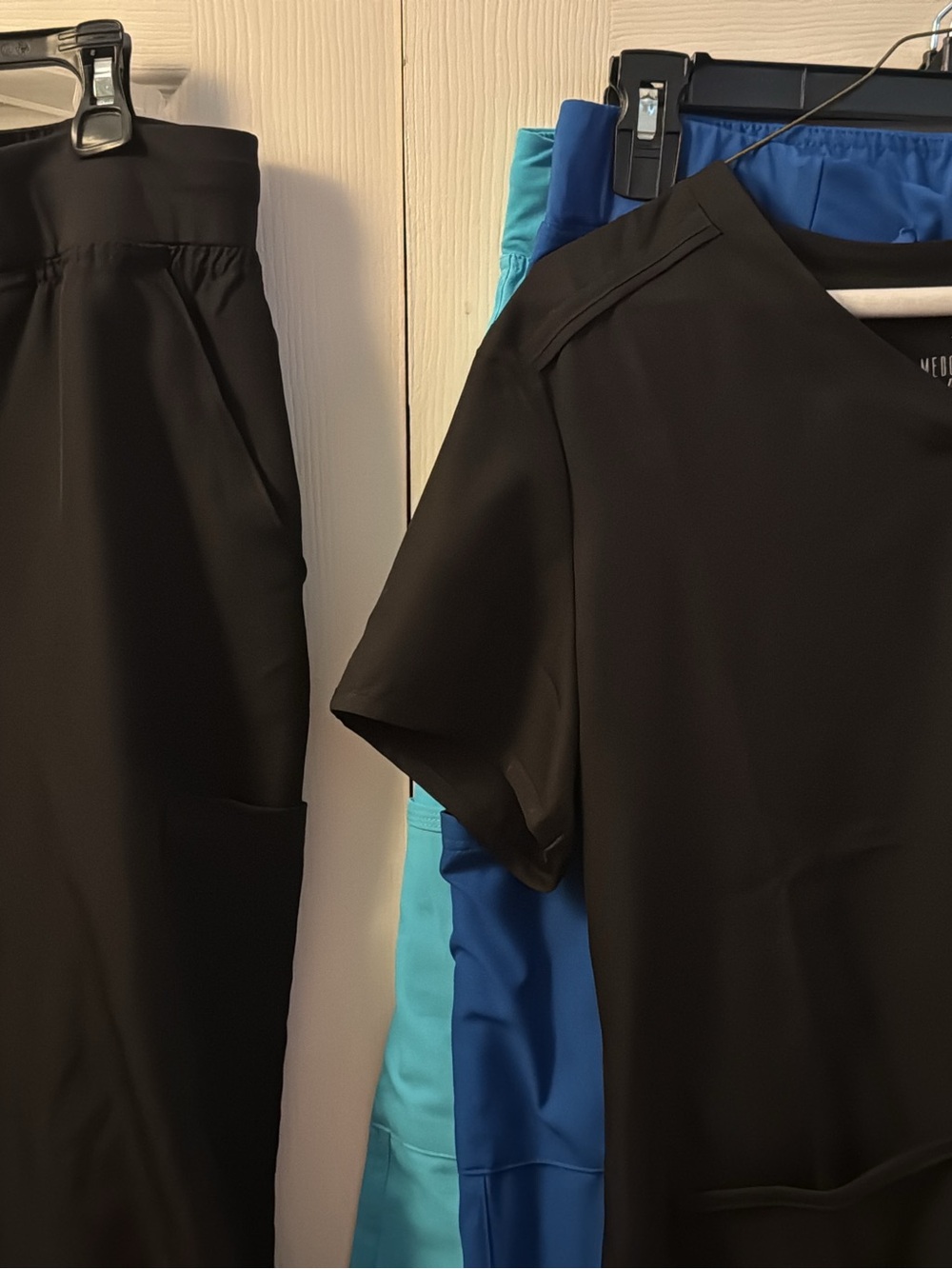 Women's Straight Leg Scrub Pants — Black